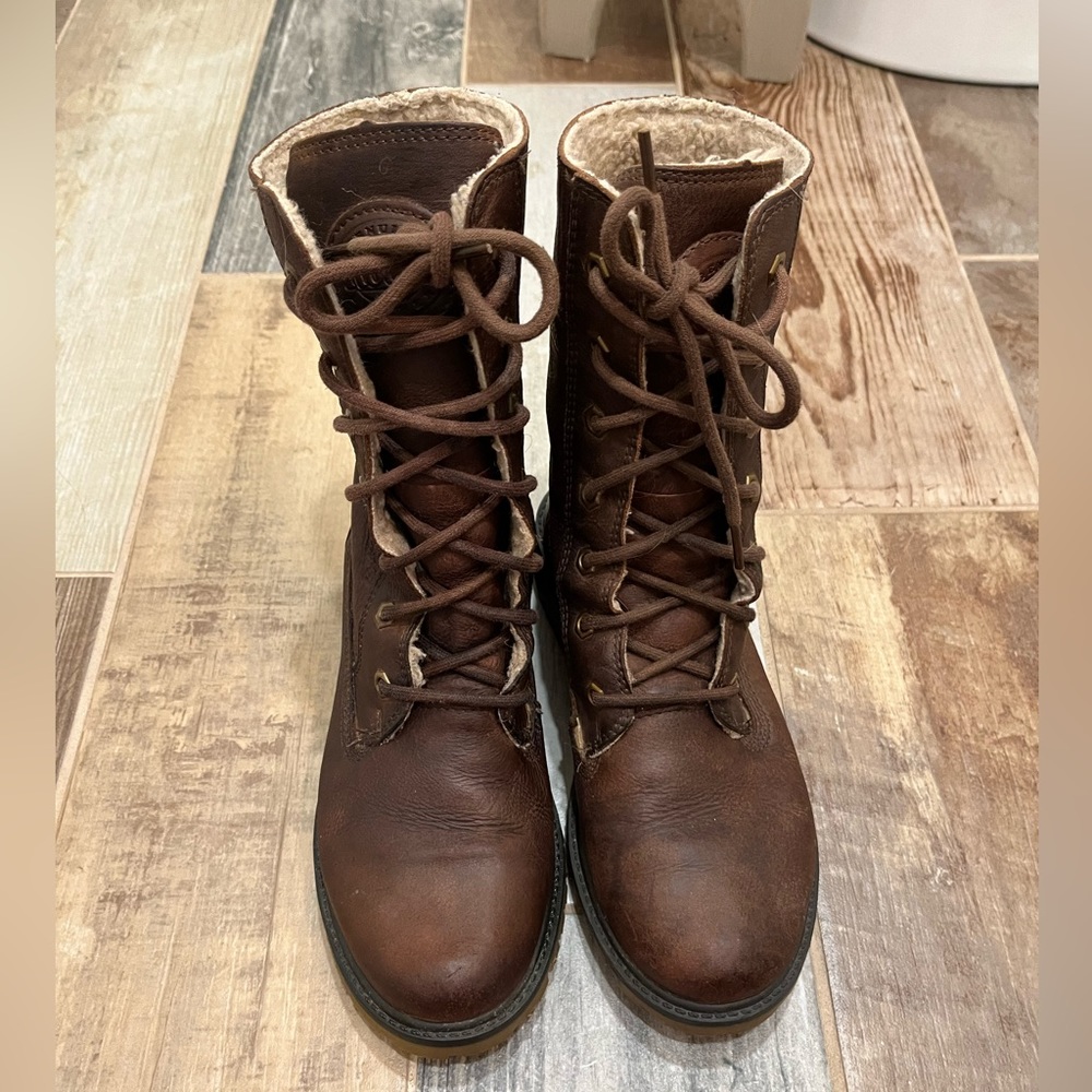 ROOTS LEATHER COMBAT BOOTS